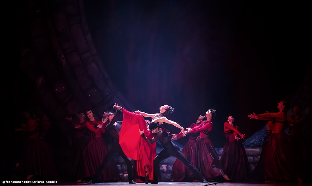 Le Rouge Et Le Noir Ballet Billetterie Carmina Burana - Opéra National de Russie - FRANCECONCERT